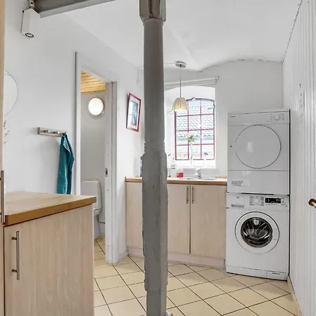 In V With Wifi Daire